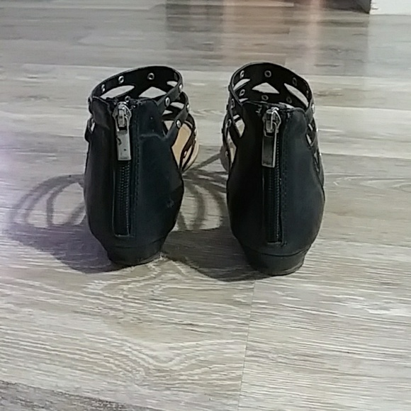 Black sandals - Picture 2 of 3